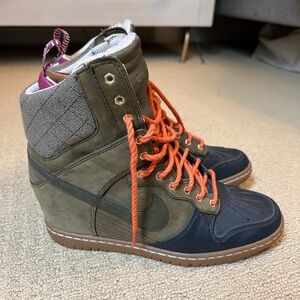 Nike Women's Dunk Sky Hi Sneakerboot H20 Repel Dark Loden